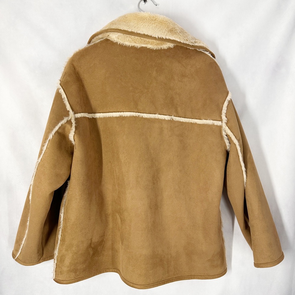 BDG Reversible Tan Faux Suede Shearling Jacket Women's Size Large NWOT - Picture 5 of 13